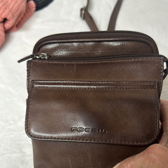 Fossil Brown Leather Crossbody Bag with Adjustable Strap - Picture 2 of 12